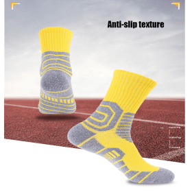 Men Compression Running Socks Crew Athletic Hiking Anti Blister Cushioned Anti-odor And Breathable For Running Hiking Cycling Fitness